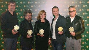 Екипът на "Под прикритие" на наградите "Златна бленда 2013"