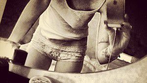 Линдзи Лоън се снима по бельо