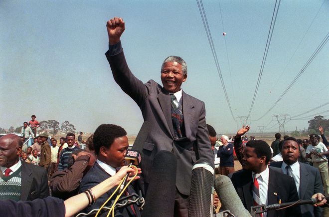 Нелсън Мандела (1918-2013)