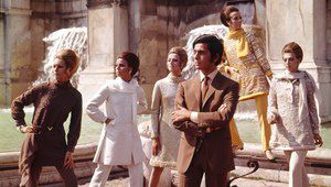 Валентино и манекенки край фонтана "Треви" в Рим, 1967 г.