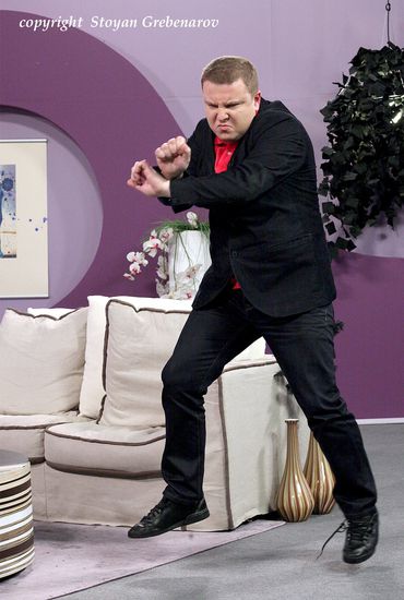 Васил Драганов танцува Gangnam Style в "Търси се"