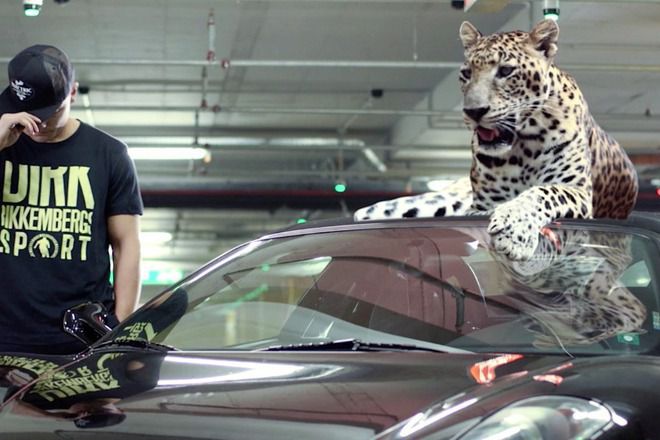 Kristo i leopardat ot videoklipa kam paradise