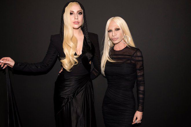 Лейди Гага и Донатела Версаче зад кулисите