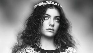 Лорд с венец на главата