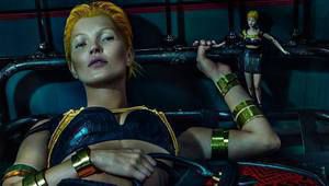 Кейт Мос е неузнаваема за Alexander McQueen