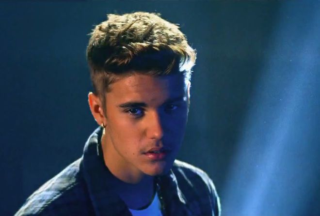 Джъстин Бийбър в клипа на Confident