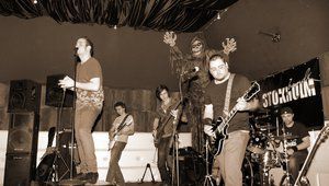 Stokholm свирят на живо в Бургас