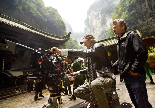 Майкъл Бей снима "Трансформърс-4" в Китай