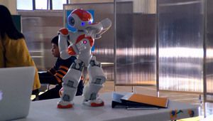 "Мак" стана на 30