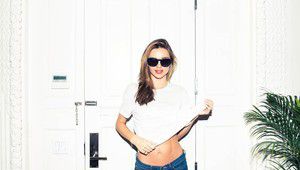 В гардероба на Миранда Кър