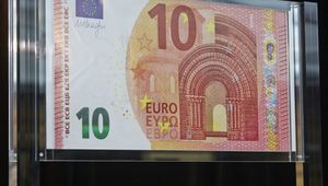 Новата банкнота от 10 евро - лице