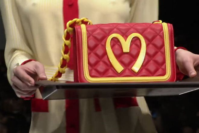  makmodata na moskino