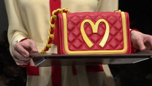 "Макмодата" на "Москино"