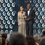 Анджелина Джоли и Сидни Поатие на сцената на "Оскарите"