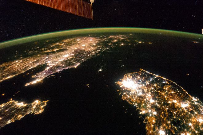 Razlikata mezhdu dvete korei se vizhda i ot kosmosa