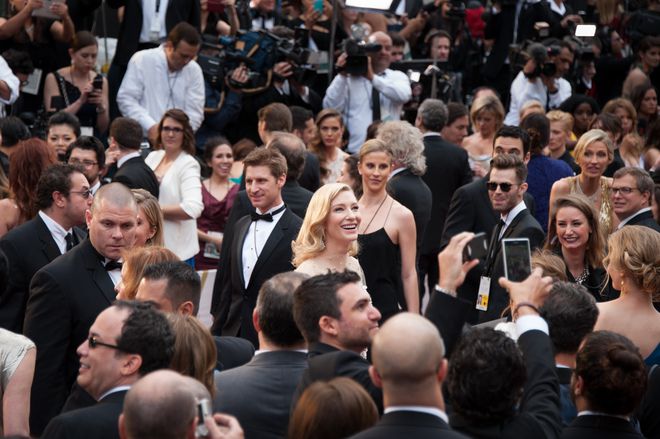 Кейт Бланшет сред тълпата на червения килим