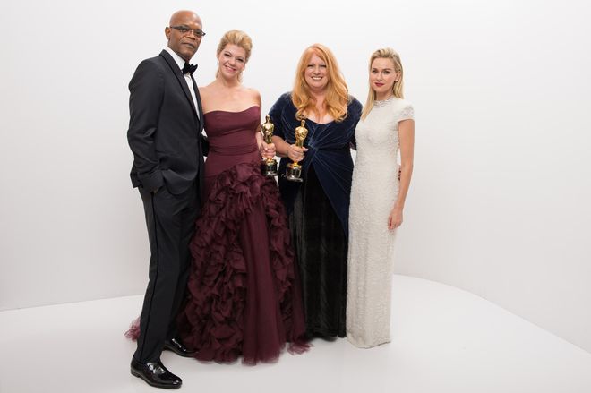 Наоми Уотс с отличените за грим и прически