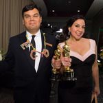 Робърт Лопес и Кристен Андерсън-Лопес с "Оскари" за песен