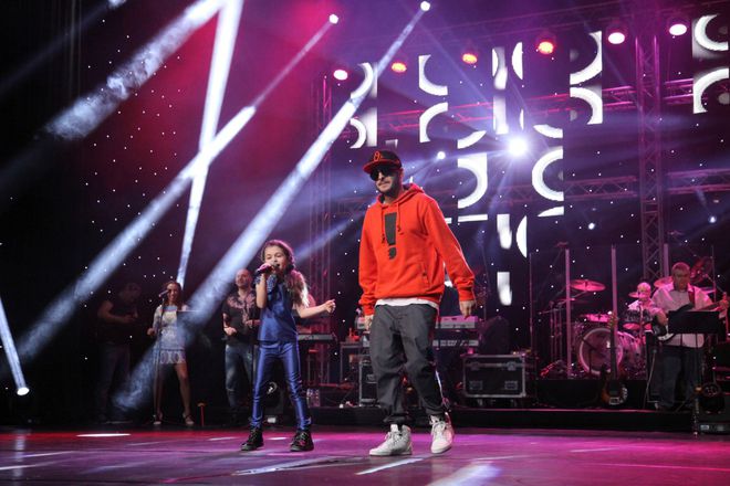 Крисия и Криско на една сцена