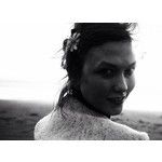 Портрет на Карли Клос от Тейлър Суифт