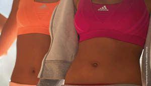 Дами в спортно облекло от adidas