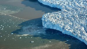 Ръбът на полярния лед