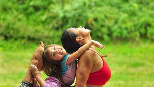 Майка, дете и йога (8)