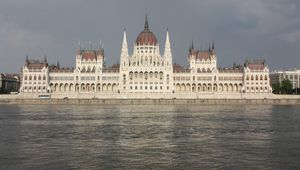 Унгарският парламент в Будапеща