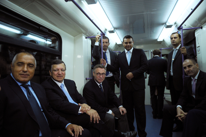 Borisov i barozu se vozyat v sofiyskoto metro