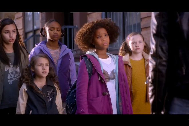 Kuvenzhane ualis v rolyata na ani