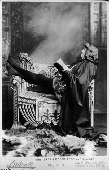 Сара Бернар в ролята на Хамлет, 1899 г.