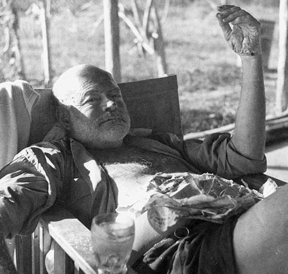 Ърнест Хемингуей на сафари в Кения през 1954 г.