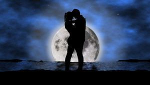 Двама на плажа