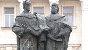 Паметник на двамата братя пред Националната библиотека "Св. Св. Кирил и Методий"