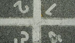 Простите числа са от 1 до 9