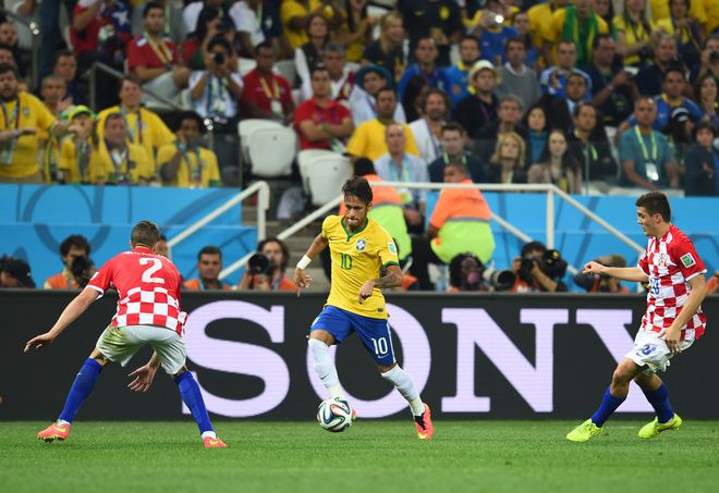 Неймар срещу Хърватия