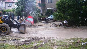 Изровен асфалт, вода и пръст има във всички райони на Варна