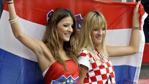 Две фенки на хърватите