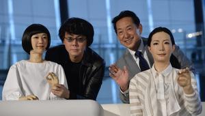 Роботите Кодомороид и Отонароид