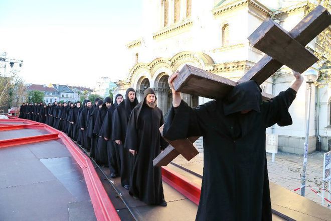 "Борис Годунов" пред "Св. Александър Невски"