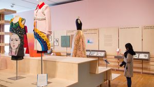 Колекцията на "Прада", пролет-лято 2014, в Музея на дизайна