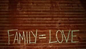 Семейство = Любов