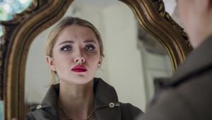 Огледалце, огледалце на стената