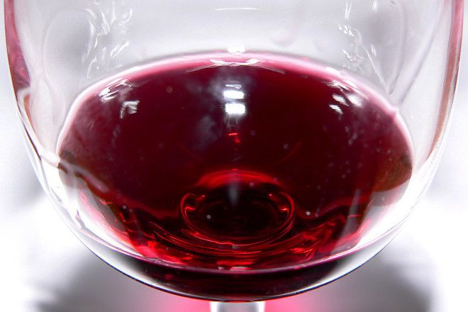 Poleznoto cherveno vino