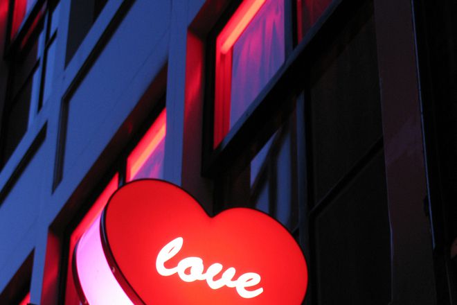 Kvartalat na chervenite feneri v amsterdam