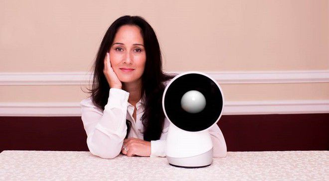 Джибо - първият в света семеен робот