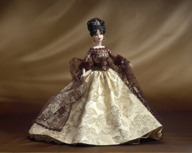 Барби, облечена от Оскар де ла Рента