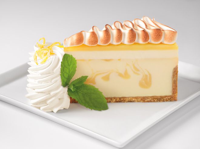 Чийзкейк с лимон и целувка от The Cheesecake Factory