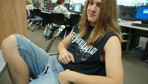 Метъл в офиса - полезно е