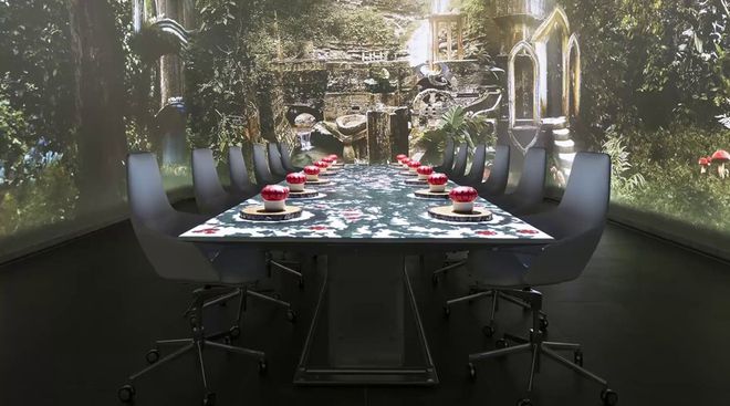 12-местният SubliMotion в Ибиса